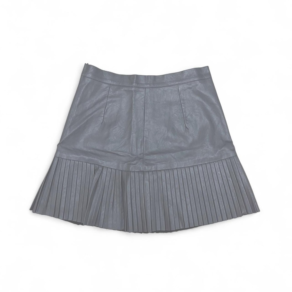 Chic Wish boutique grey pleated leather mini skirt
